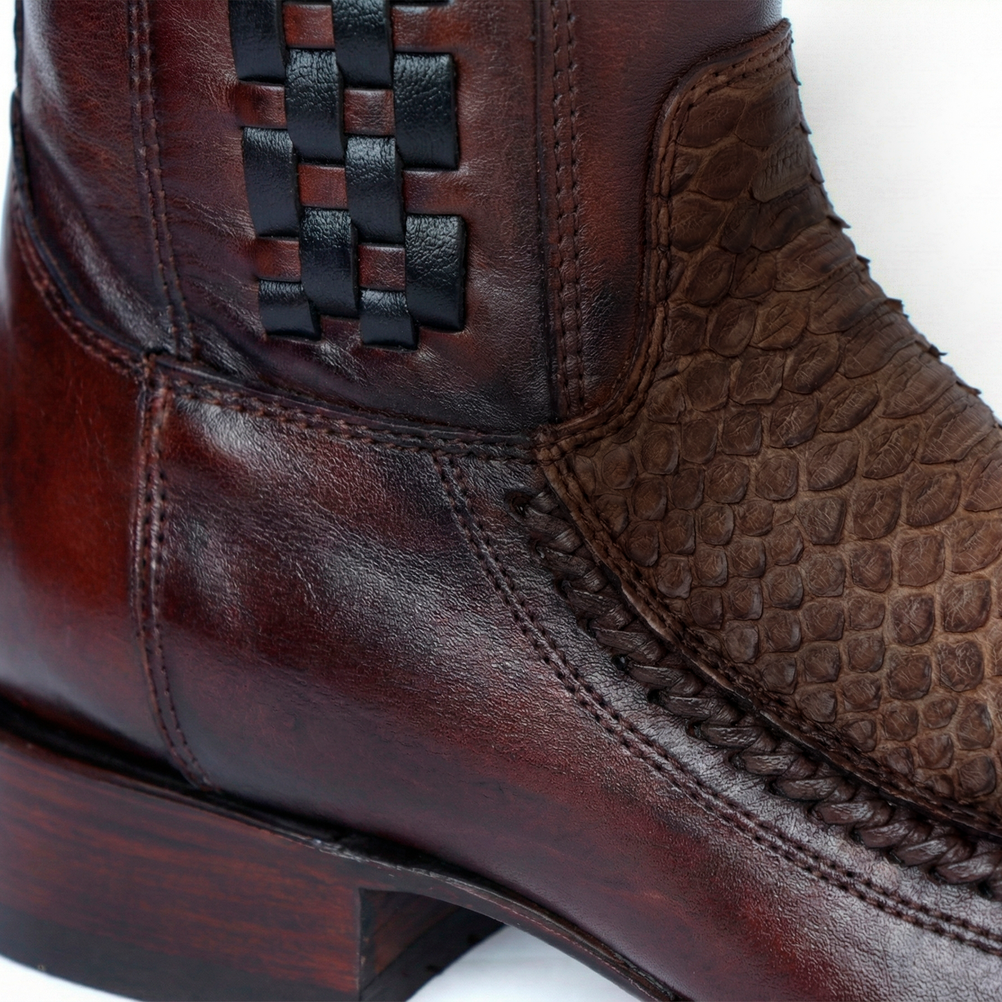 Bota modelo 8000 en Piel de Pitón Africano BJ107