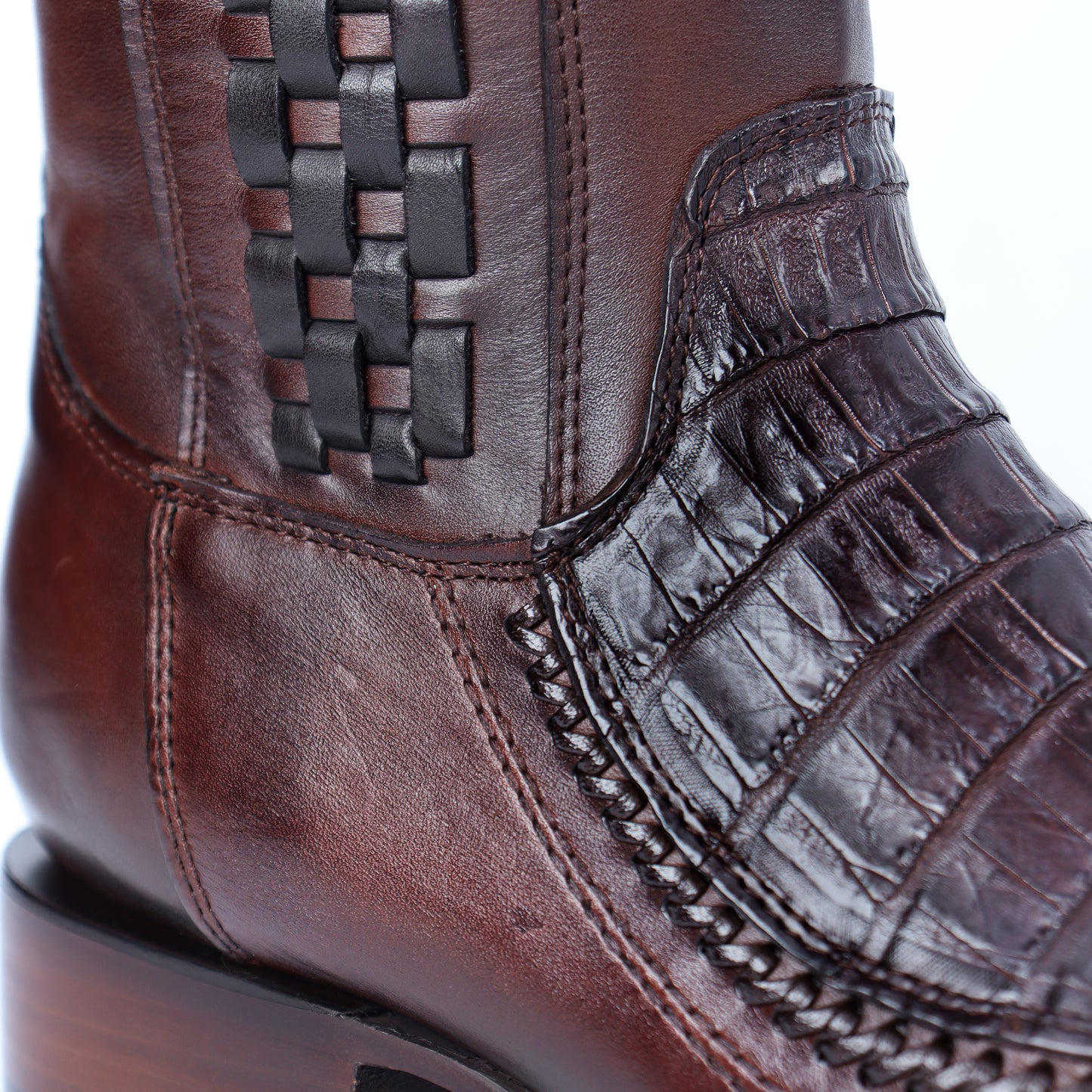 Bota Modelo 8000 en Piel de Caimán BJ102