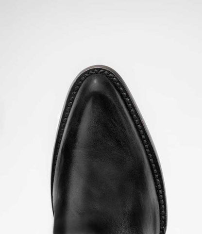 Bota de piel modelo Daniela Pelibuey color Negro