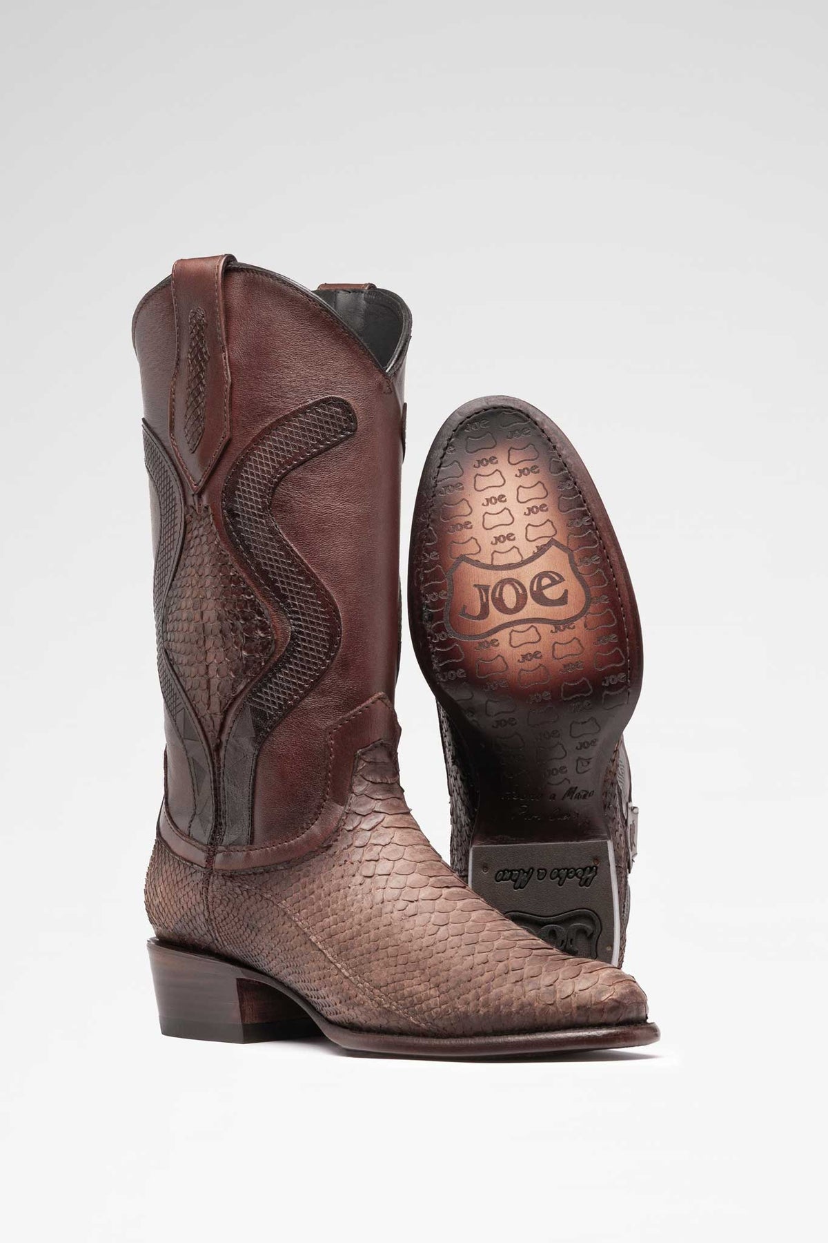 Bota de piel Diamante Tacoma Python color Tamarindo