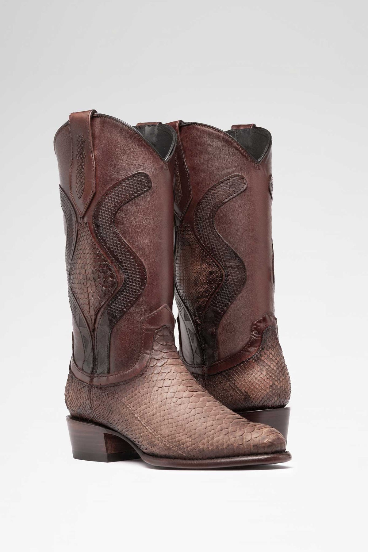 Bota de piel Diamante Tacoma Python color Tamarindo
