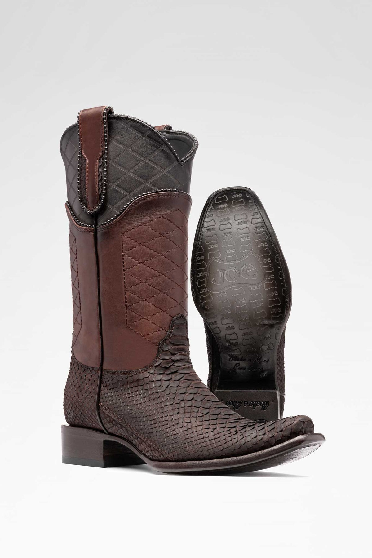 Bota de piel Modelo 6000 Hudson Python color Chocolate Nobuck
