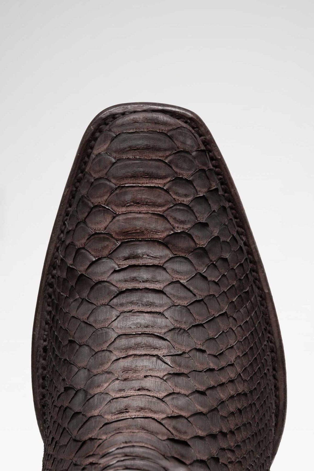 Bota de piel Modelo 6000 Hudson Python color Chocolate Nobuck