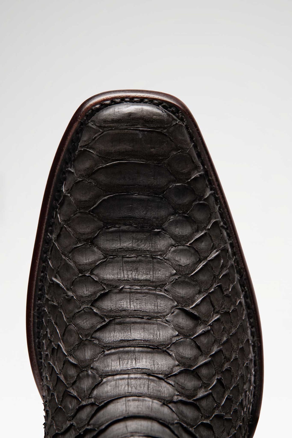 Bota de piel Macam Python color Negro
