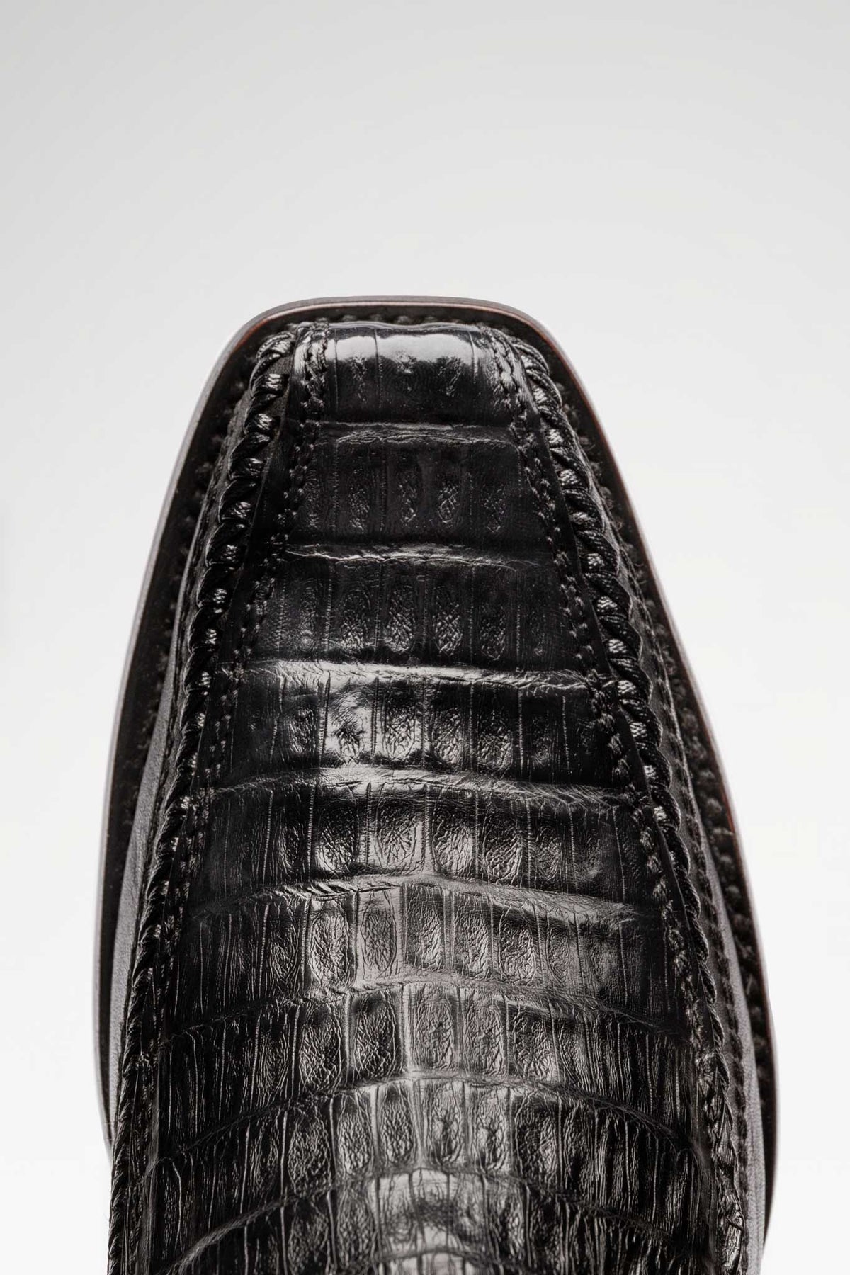 Bota de piel modelo 8000 +7 Caimán color Negro