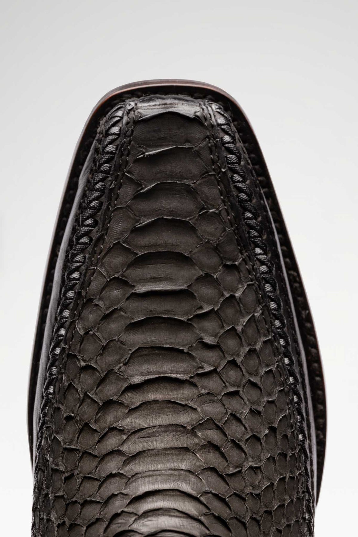 Bota de piel modelo 8000 +7 Python color Negro